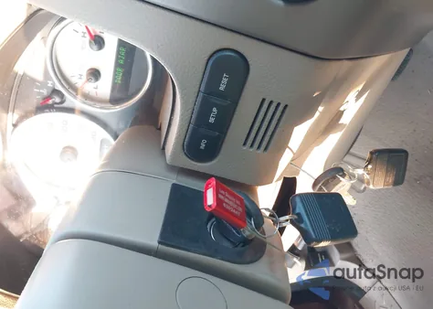 2004 Ford F-150 Lariat/Xl/Xlt z USA, uszkodzony, nr VIN 1FTPX125X4NB17134